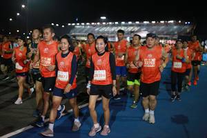 BIB: 22703, 24001, 21109, 28394, 28872
                            <button type="button" onclick="openModal(10780383)" class="btn btn-primary btn-sm float-right btn-popup" data-toggle="modal" data-target=".modal-high-quality">
                        <i class="fas fa-shopping-cart"></i> Add to Cart
                    </button>
                                            <button type="button" onclick="isThisMe(10780383, true)" class="btn btn-success btn-sm float-right btn-popup btn-isme hidden" data-toggle="tooltip" data-placement="bottom" title="นี่คือรูปของคุณใช่ไหม คลิกที่นี่เพื่อเอาเข้าอัลบั้ม">
                        <i class="fas fa-plus"></i> Add to album
                    </button>
                    <button type="button" onclick="isThisMe(10780383, false)" class="btn btn-warning btn-sm float-right btn-popup btn-isnotme hidden">
                        <i class="fas fa-ban"></i> Remove from album
                    </button>